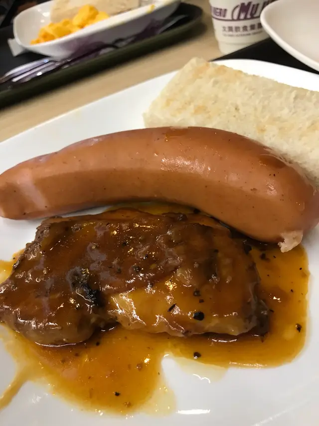 雞扒珍寶腸多士