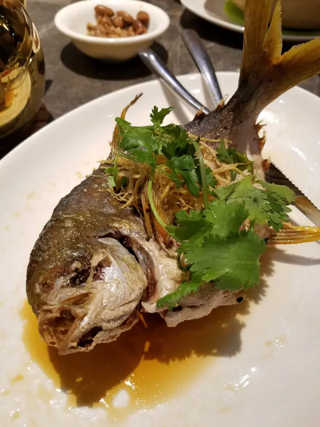 香脆彎月黃立鯧