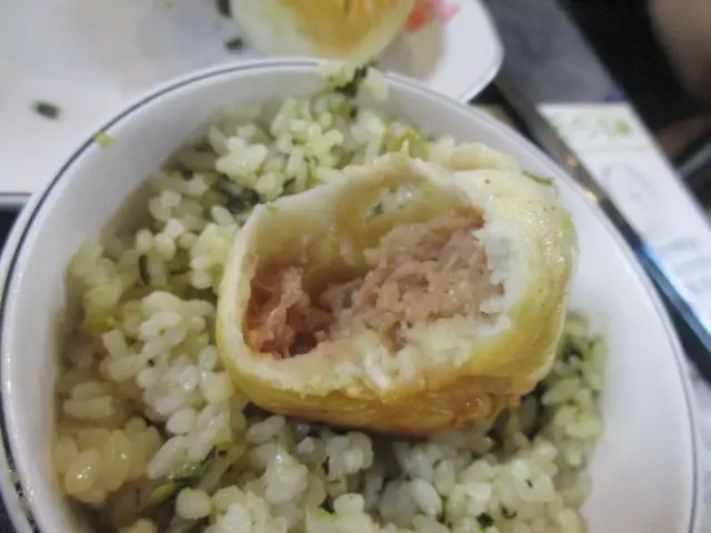 生煎包個賣相好正。一淡咬落去就有一淡濃湯入口。