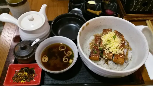 鰻魚茶漬上定食
