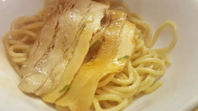 沾麵麵條及火炙叉燒