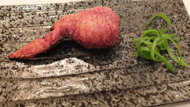 雞翼炸至脆卜卜相當飽滿,金黃色脆的外層可見即叫即整,完全保存新鮮味道