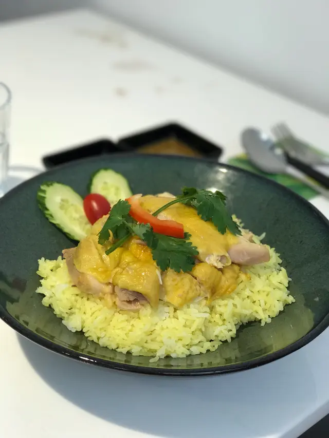 海南雞飯配油飯