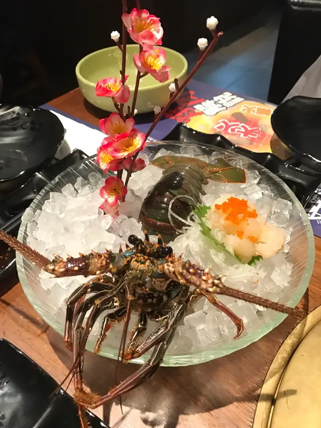 龍蝦刺身