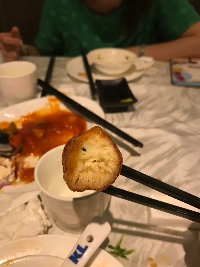 （不知道是什麼食材做成的呢？