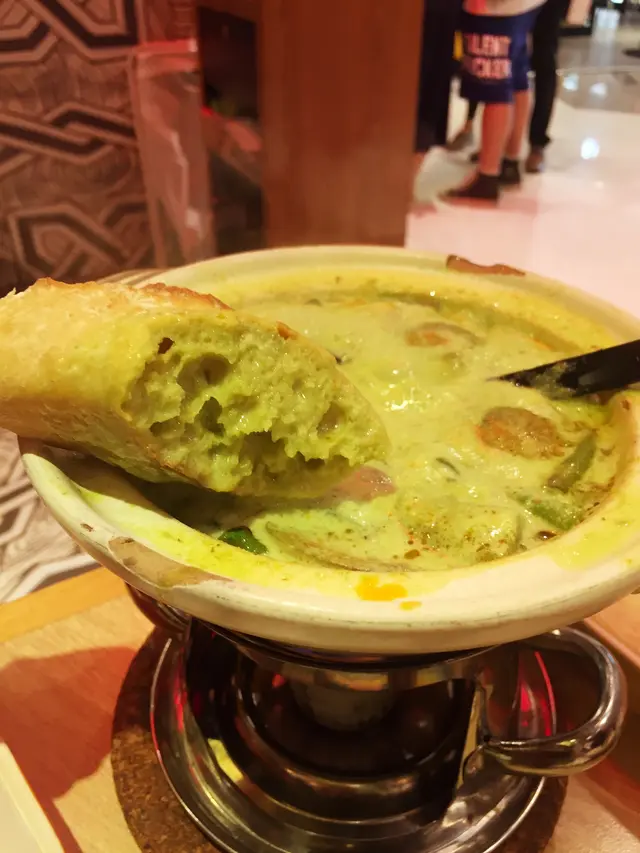 泰式青咖喱軟殼蟹鍋(配法包)