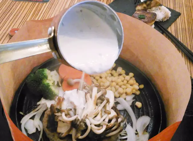 松露忌廉雜菌漢堡