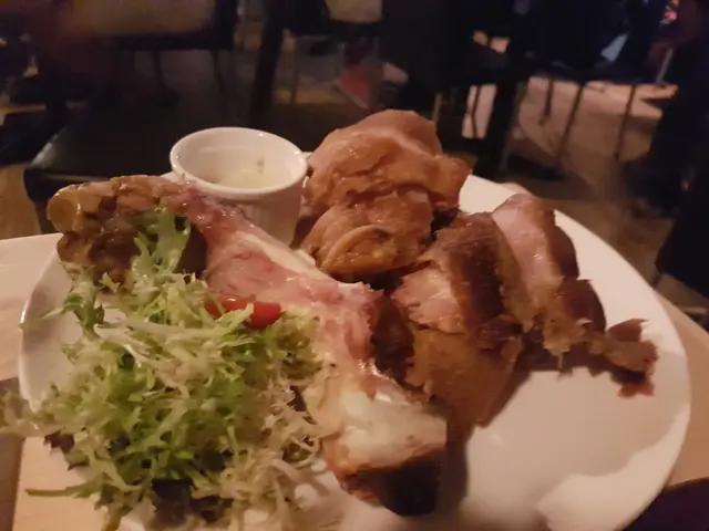 如果啲皮可以脆啲就仲好喇。好似200幾, 建議啲朋友仔如果想食佢就用coupon $58蚊,仲底過8折。除非好大班人啦