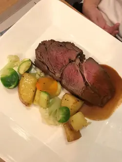 燒紐西蘭肉眼(8安士)配新薯時菜