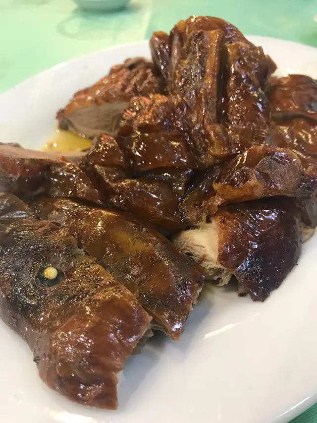 驚喜在個燒鵝不錯，次次黎親必食