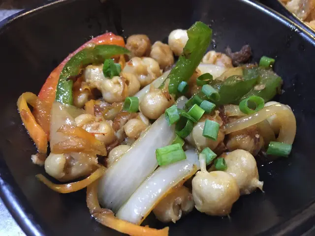 墨魚咀彈牙有嚼勁,XO醬調味都幾惹味!