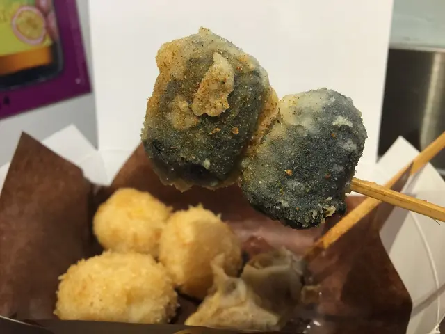 炸串墨魚汁香腸