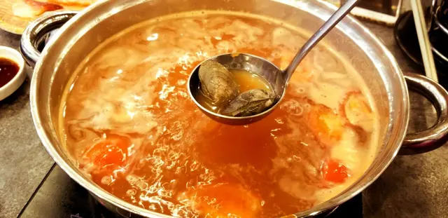 鮮茄蜆鍋
