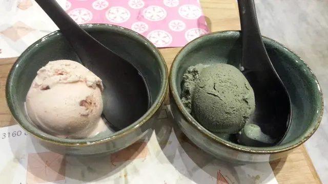 紅荳雪糕和芝麻雪糕