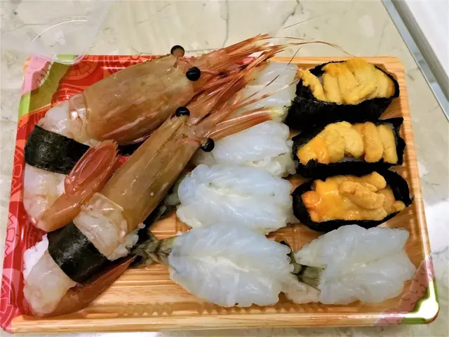 牡丹蝦,虎蝦,海膽軍艦(韓國海膽)