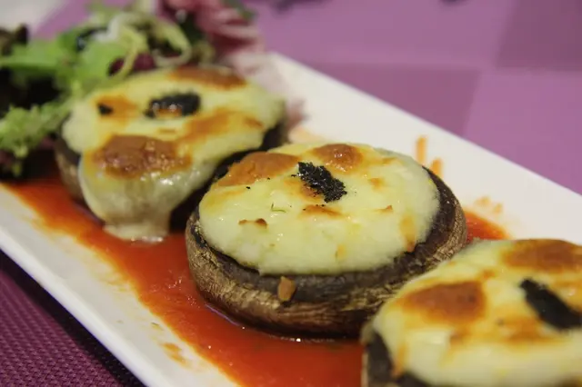 黑松露薯蓉焗大啡菇