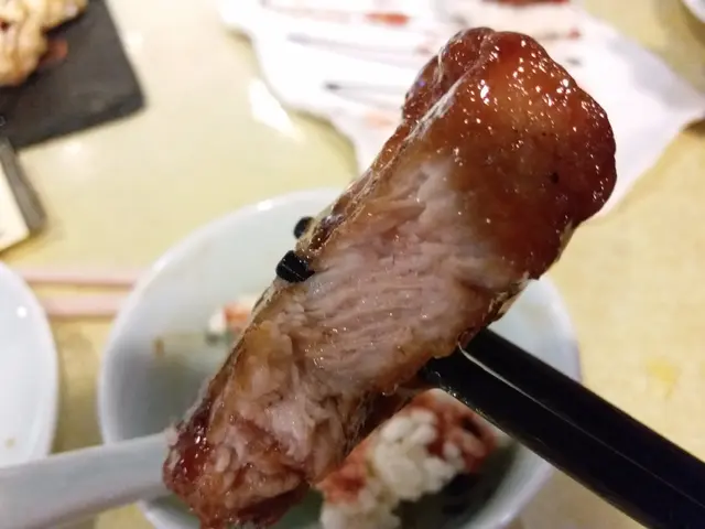 士多啤梨豚肉伴草莓