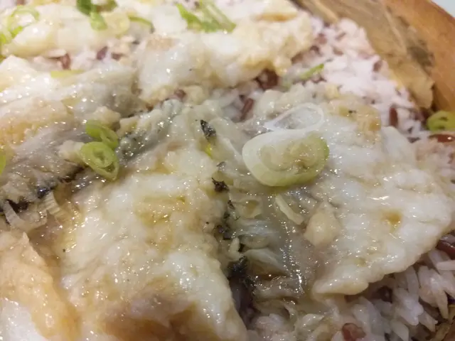 荷香蒜蓉海斑片原籠蒸鴛鴦飯