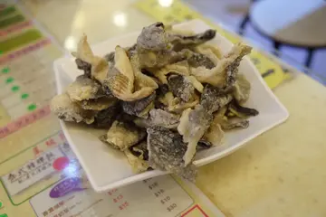 避风塘酥炸鱼皮