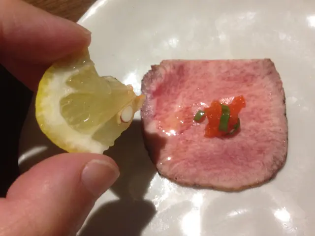 極上牛舌刺身