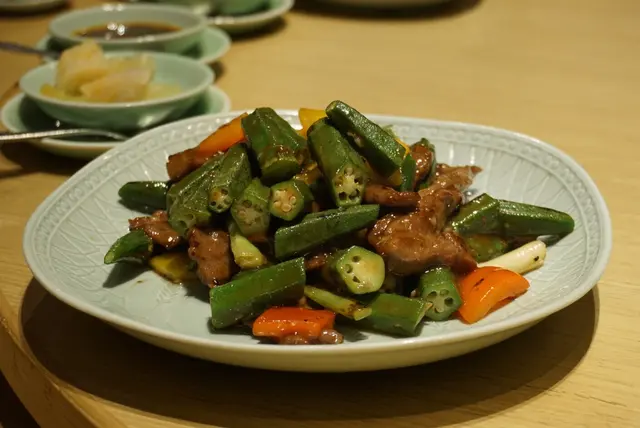 秋葵炒牛肉