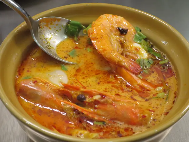 呢個湯好濃 ! 用上兩種蝦去煮個湯，而且有好香既蝦膏味 ! 