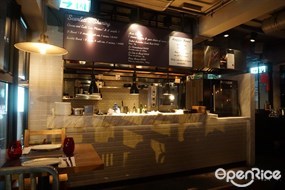 Scarlett Cafe &amp; Wine Bar&#39;s photo in Tsim Sha Tsui 
