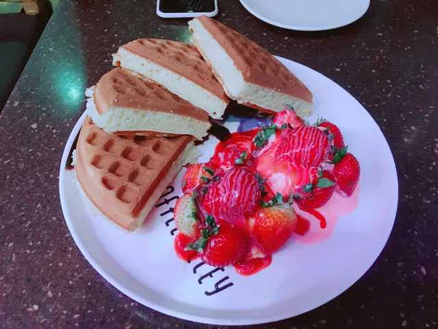 士多啤梨鬆餅