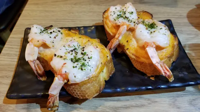 法式鮮蟹肉虎蝦烤多士