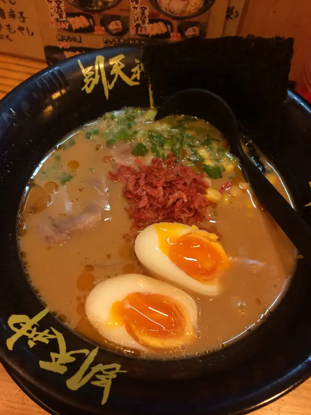 蝦味噌豚骨湯麵