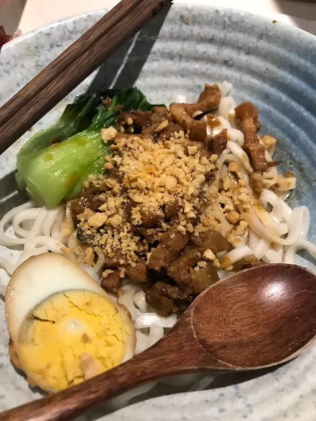 阿嬤魯肉乾麵