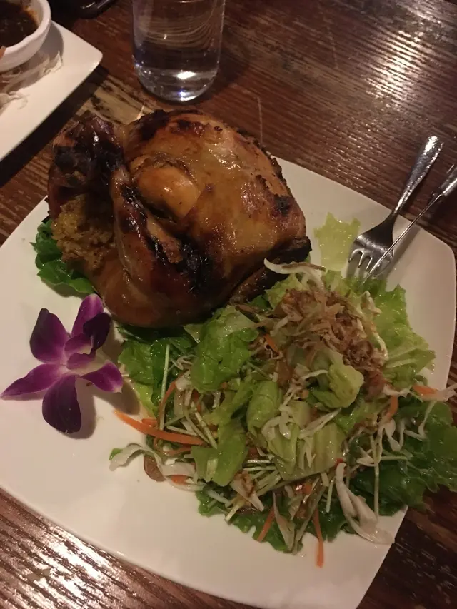 越式燒春雞釀香茅黃飯