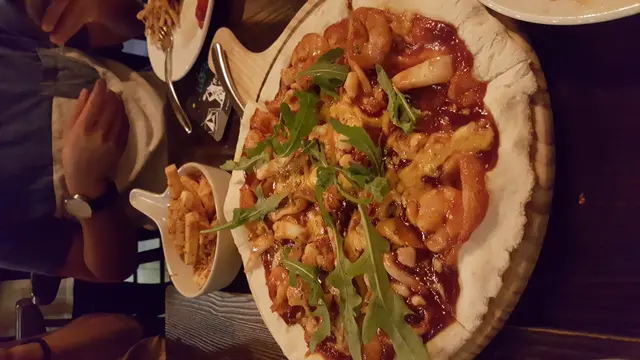 BBQ濃醬海鮮Pizza