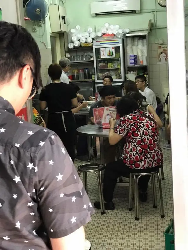 小店面積不大，也經常要排隊