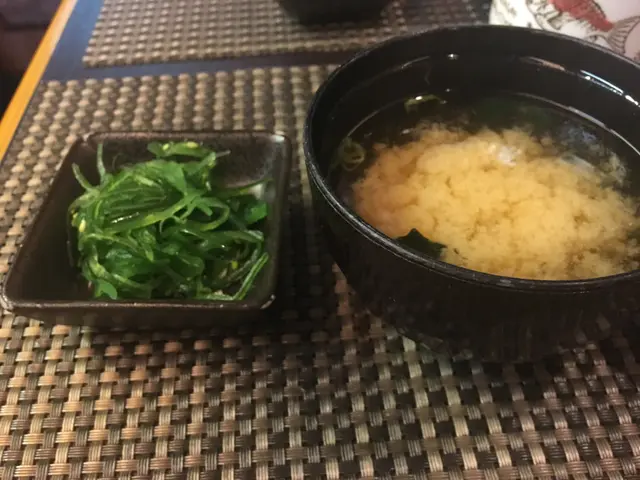 中華沙律及麵豉湯