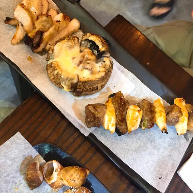 豬頸肉，芝士烤大菇，京蔥牛肋肉