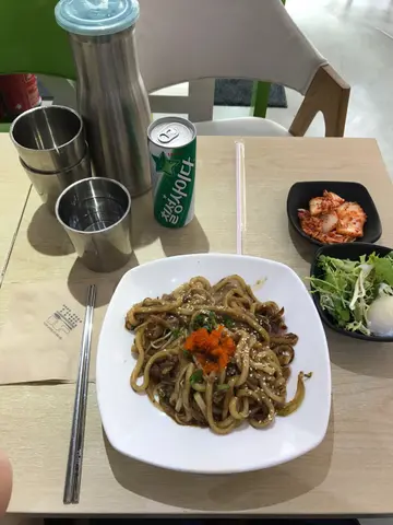 烤牛肉炒乌冬午市套餐