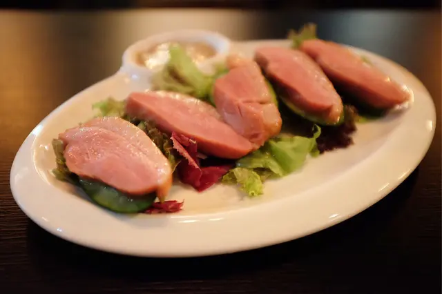 煙鴨胸青瓜配蜜糖芥末