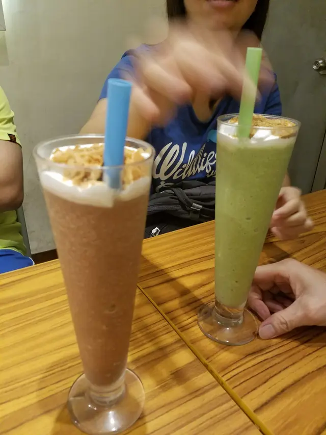 特濃朱古力滑冰$38
抹茶泡沫奶昔$28