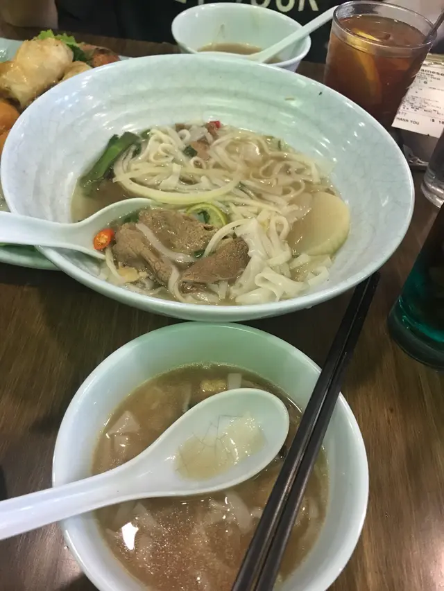 太餓唔記得相機食先