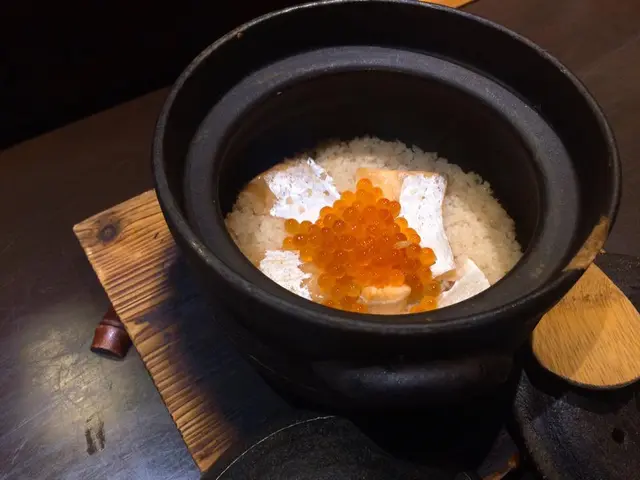三文魚親子土鍋飯