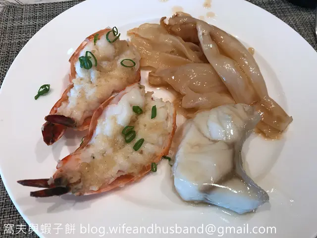 燴花膠、蒸龍躉和蒜蓉蒸大蝦