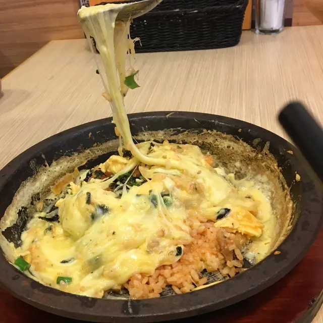 招牌芝士熔岩漿蛋飯