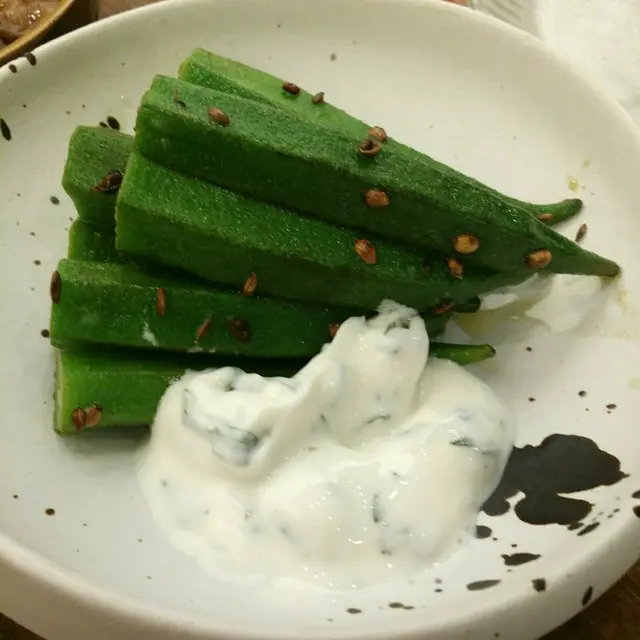 薄荷乳酪配秋葵