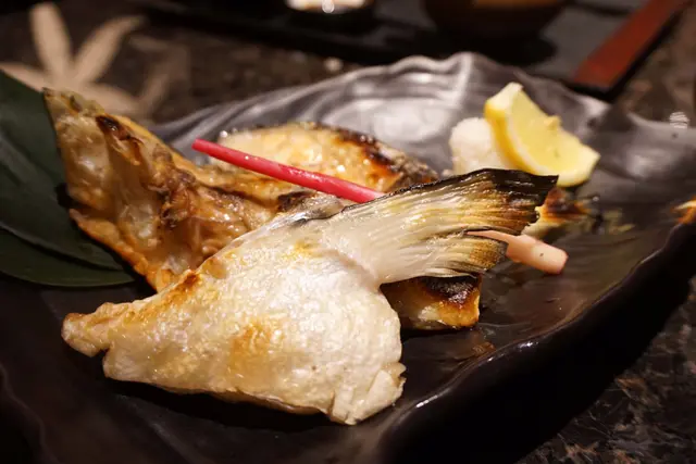 鹽燒三文魚鮫