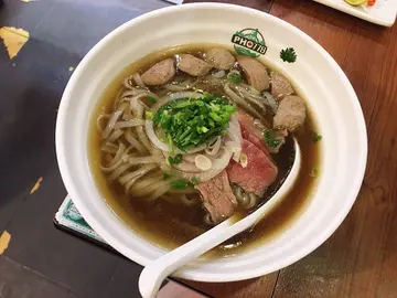 安格斯生牛肉牛丸汤河粉