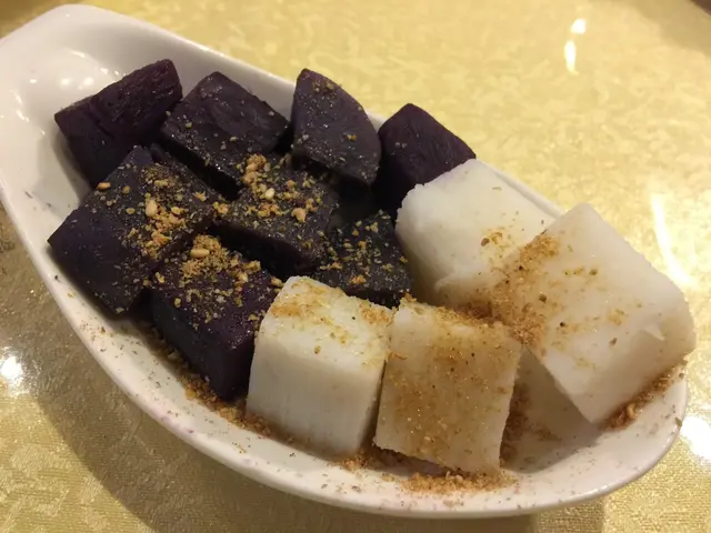 切成粒裝,簡單精美,
紫薯香甜,鮮淮山味道清甜,滑腸又有益。