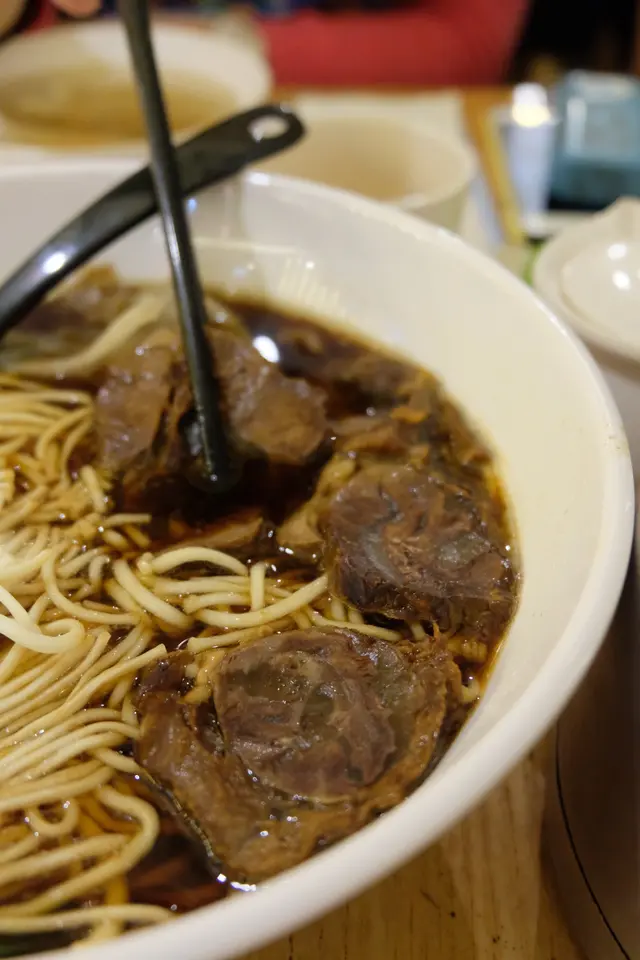 紅燒牛肉湯拉麵
