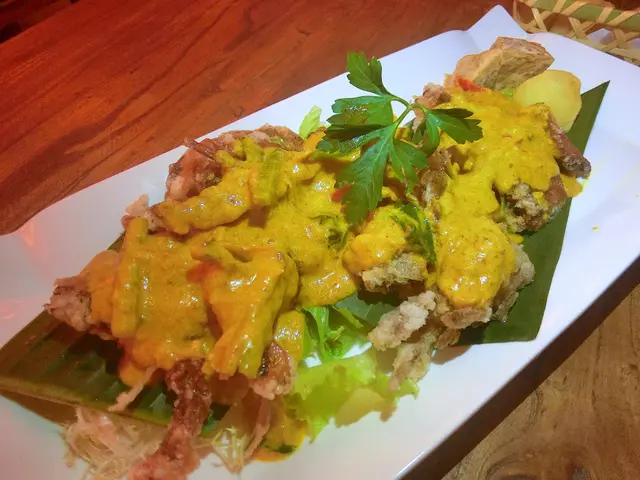 泰式黃咖喱蛋炒軟殼蟹(3隻)