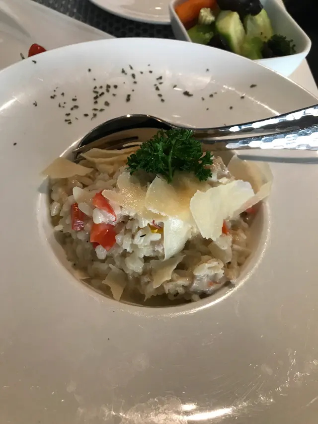 唔太覺得有蟹肉同檸檬味，普普通通既一個白汁意大利飯